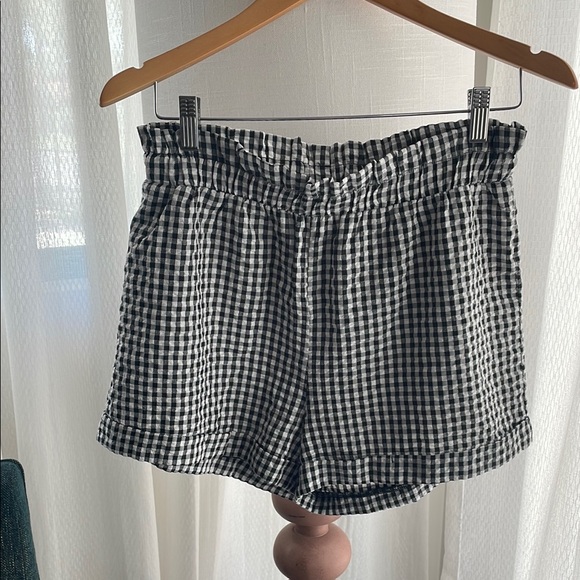 Kendall & Kylie Gingham Checkered Women's Shorts Medium - Picture 2 of 6